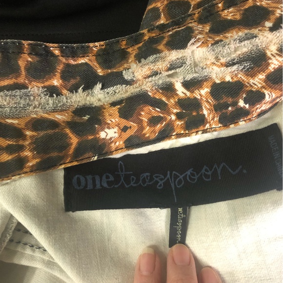 One Teaspoon Surrender Leopard Print Jean Jacket - Picture 8 of 11